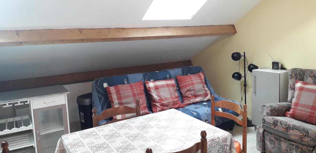 Gite Les Chevaliers Fous Sainte Menehould Bagian luar foto